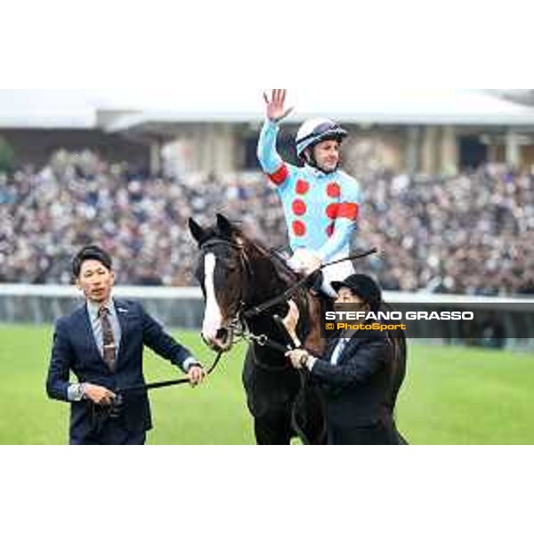 Japan Cup of Tokyo - - Tokyo, Fuchu Racecourse - 26 November 2023 - ph.Stefano Grasso/Longines Tokyo - Fuchu racecourse - Christophe Lemaire on Equinox wins the 43rd Japan Cup