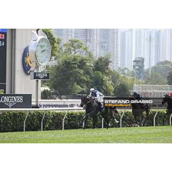 Longines Hong Kong International Races of Hong Kong - - Hong Kong, Sha Tin - 10 December 2023 - ph.Stefano Grasso/Longines Maxim Guyon on Junk wins the Longines Hong Kong Vase