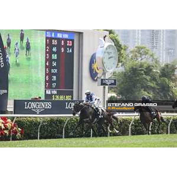 Longines Hong Kong International Races of Hong Kong - - Hong Kong, Sha Tin - 10 December 2023 - ph.Stefano Grasso/Longines Maxim Guyon on Junk wins the Longines Hong Kong Vase