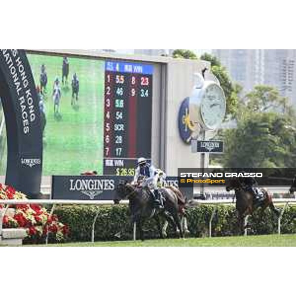 Longines Hong Kong International Races of Hong Kong - - Hong Kong, Sha Tin - 10 December 2023 - ph.Stefano Grasso/Longines Maxim Guyon on Junk wins the Longines Hong Kong Vase