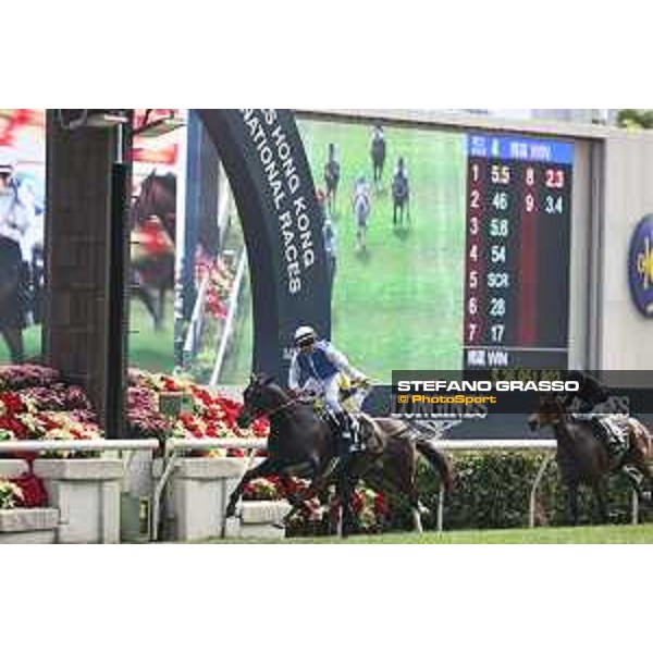 Longines Hong Kong International Races of Hong Kong - - Hong Kong, Sha Tin - 10 December 2023 - ph.Stefano Grasso/Longines Maxim Guyon on Junk wins the Longines Hong Kong Vase