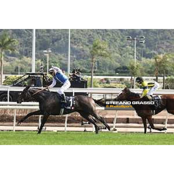 Longines Hong Kong International Races of Hong Kong - - Hong Kong, Sha Tin - 10 December 2023 - ph.Stefano Grasso/Longines Maxim Guyon on Junk wins the Longines Hong Kong Vase