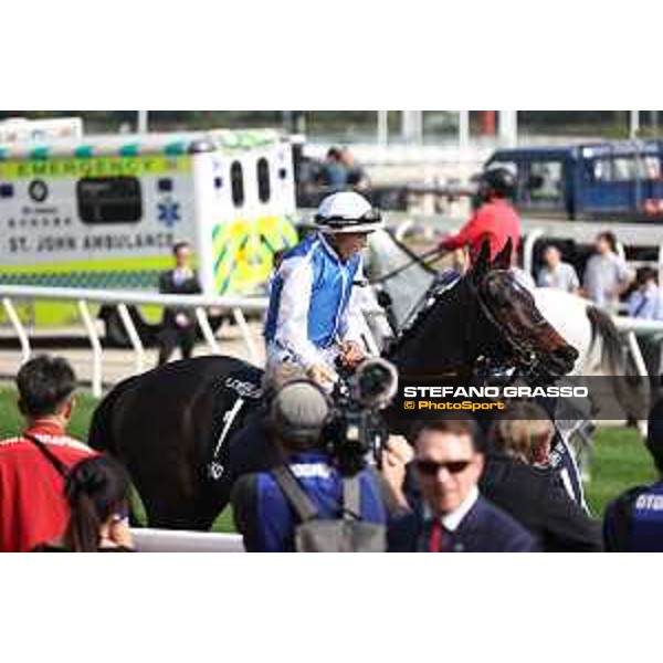 Longines Hong Kong International Races of Hong Kong - - Hong Kong, Sha Tin - 10 December 2023 - ph.Stefano Grasso/Longines Maxim Guyon on Junk wins the Longines Hong Kong Vase