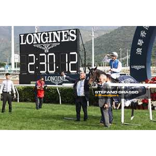 Longines Hong Kong International Races of Hong Kong - - Hong Kong, Sha Tin - 10 December 2023 - ph.Stefano Grasso/Longines Maxim Guyon on Junk wins the Longines Hong Kong Vase