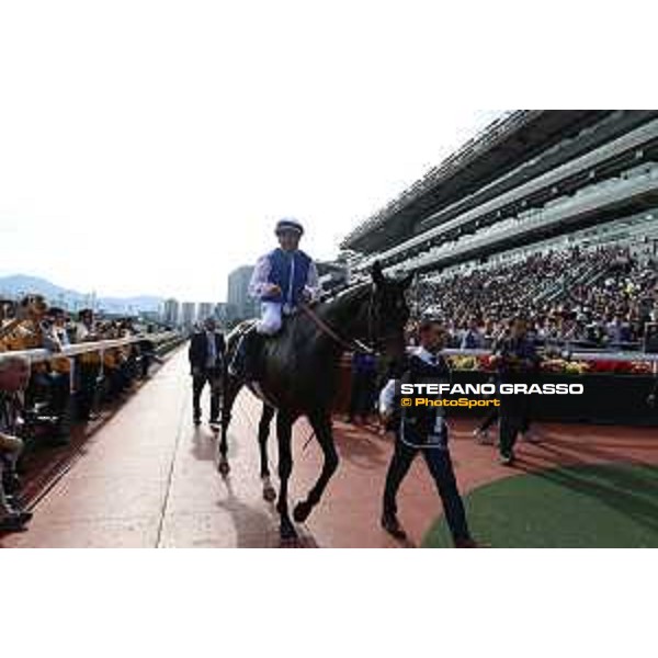 Longines Hong Kong International Races of Hong Kong - - Hong Kong, Sha Tin - 10 December 2023 - ph.Stefano Grasso/Longines Maxim Guyon on Junk wins the Longines Hong Kong Vase