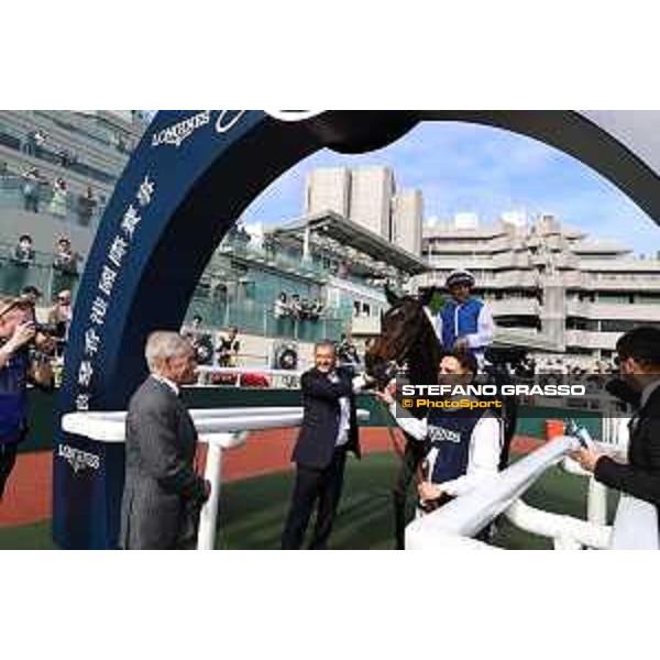 Longines Hong Kong International Races of Hong Kong - - Hong Kong, Sha Tin - 10 December 2023 - ph.Stefano Grasso/Longines Maxim Guyon on Junk wins the Longines Hong Kong Vase