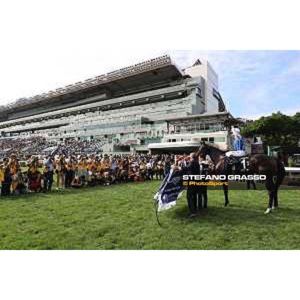 Longines Hong Kong International Races of Hong Kong - - Hong Kong, Sha Tin - 10 December 2023 - ph.Stefano Grasso/Longines Maxim Guyon on Junk wins the Longines Hong Kong Vase