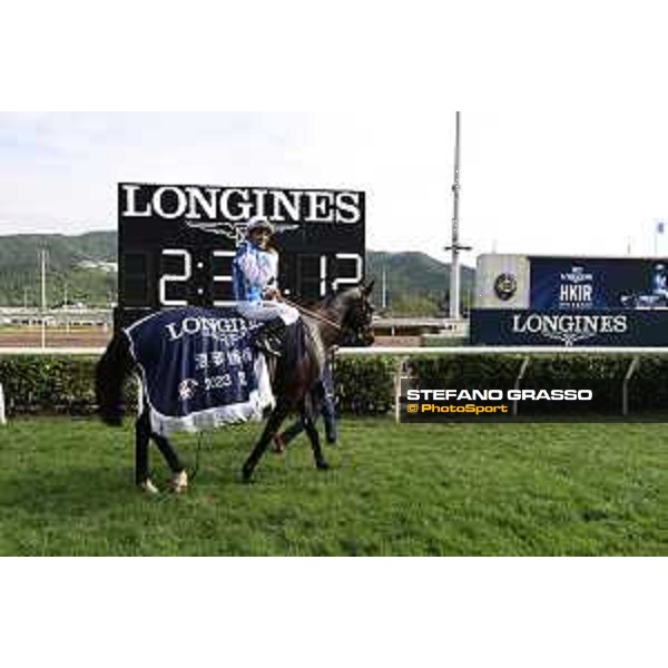 Longines Hong Kong International Races of Hong Kong - - Hong Kong, Sha Tin - 10 December 2023 - ph.Stefano Grasso/Longines Maxim Guyon on Junk wins the Longines Hong Kong Vase