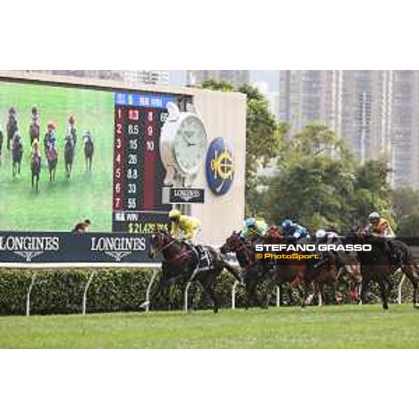 Longines Hong Kong International Races of Hong Kong - - Hong Kong, Sha Tin - 10 December 2023 - ph.Stefano Grasso/Longines Zac Purton on Lucky Sweynesse wins the Longines Hong Kong Sprint