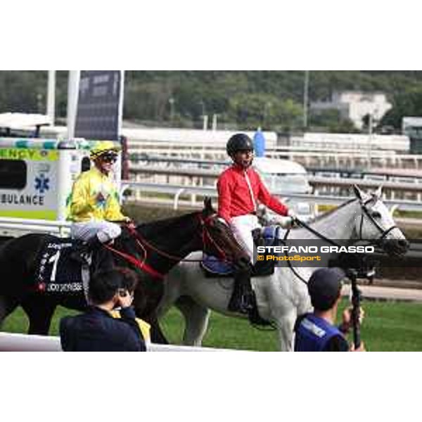 Longines Hong Kong International Races of Hong Kong - - Hong Kong, Sha Tin - 10 December 2023 - ph.Stefano Grasso/Longines Zac Purton on Lucky Sweynesse wins the Longines Hong Kong Sprint