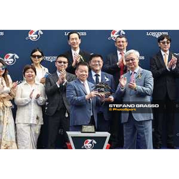 Longines Hong Kong International Races of Hong Kong - - Hong Kong, Sha Tin - 10 December 2023 - ph.Stefano Grasso/Longines Zac Purton on Lucky Sweynesse wins the Longines Hong Kong Sprint