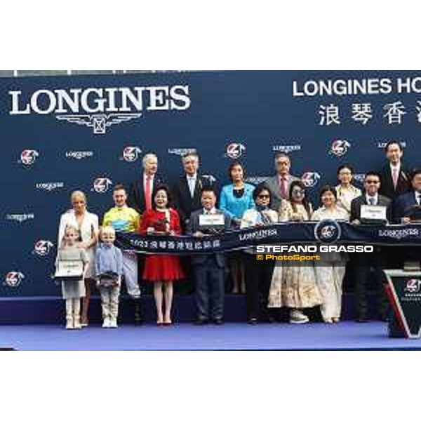 Longines Hong Kong International Races of Hong Kong - - Hong Kong, Sha Tin - 10 December 2023 - ph.Stefano Grasso/Longines Zac Purton on Lucky Sweynesse wins the Longines Hong Kong Sprint