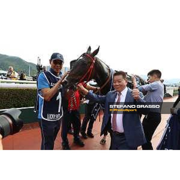 Longines Hong Kong International Races of Hong Kong - - Hong Kong, Sha Tin - 10 December 2023 - ph.Stefano Grasso/Longines Zac Purton on Lucky Sweynesse wins the Longines Hong Kong Sprint