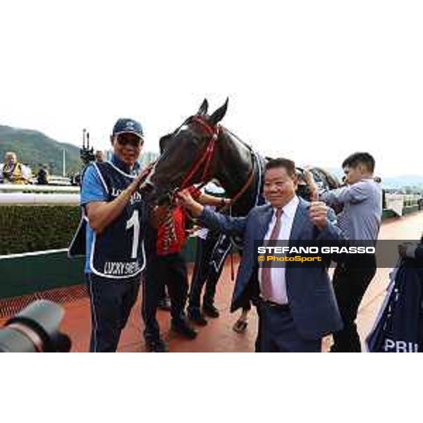 Longines Hong Kong International Races of Hong Kong - - Hong Kong, Sha Tin - 10 December 2023 - ph.Stefano Grasso/Longines Zac Purton on Lucky Sweynesse wins the Longines Hong Kong Sprint