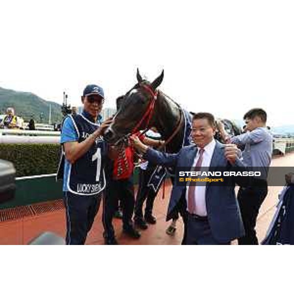 Longines Hong Kong International Races of Hong Kong - - Hong Kong, Sha Tin - 10 December 2023 - ph.Stefano Grasso/Longines Zac Purton on Lucky Sweynesse wins the Longines Hong Kong Sprint