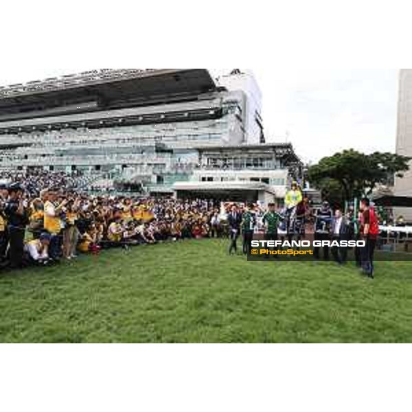 Longines Hong Kong International Races of Hong Kong - - Hong Kong, Sha Tin - 10 December 2023 - ph.Stefano Grasso/Longines Zac Purton on Lucky Sweynesse wins the Longines Hong Kong Sprint