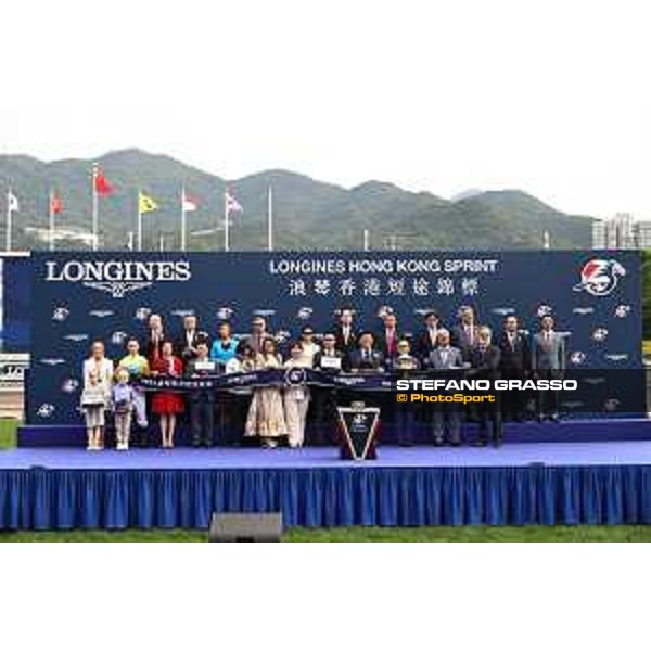 Longines Hong Kong International Races of Hong Kong - - Hong Kong, Sha Tin - 10 December 2023 - ph.Stefano Grasso/Longines Zac Purton on Lucky Sweynesse wins the Longines Hong Kong Sprint