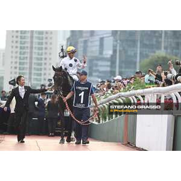 Longines Hong Kong International Races of Hong Kong - - Hong Kong, Sha Tin - 10 December 2023 - ph.Stefano Grasso/Longines Vincent Ho on Golden Sixty wins the Longines Hong Kong Mile