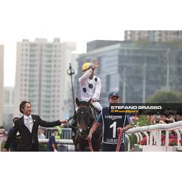 Longines Hong Kong International Races of Hong Kong - - Hong Kong, Sha Tin - 10 December 2023 - ph.Stefano Grasso/Longines Vincent Ho on Golden Sixty wins the Longines Hong Kong Mile