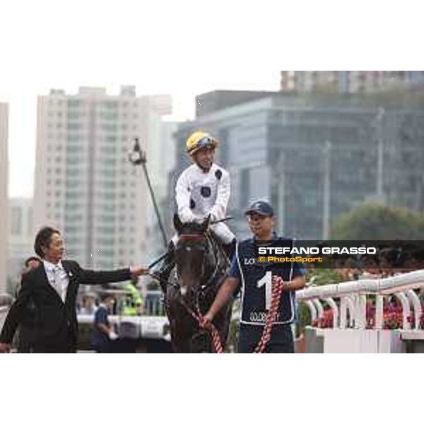 Longines Hong Kong International Races of Hong Kong - - Hong Kong, Sha Tin - 10 December 2023 - ph.Stefano Grasso/Longines Vincent Ho on Golden Sixty wins the Longines Hong Kong Mile