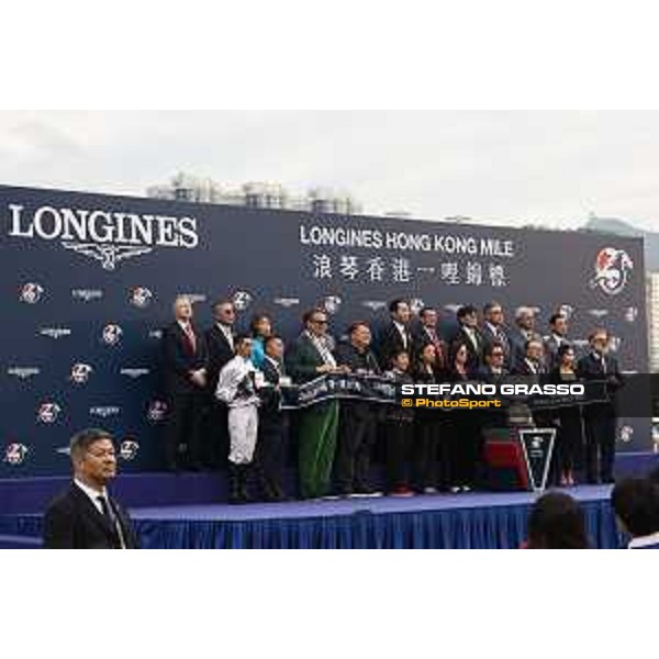 Longines Hong Kong International Races of Hong Kong - - Hong Kong, Sha Tin - 10 December 2023 - ph.Stefano Grasso/Longines Vincent Ho on Golden Sixty wins the Longines Hong Kong Mile