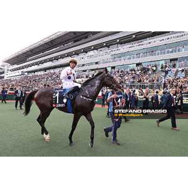 Longines Hong Kong International Races of Hong Kong - - Hong Kong, Sha Tin - 10 December 2023 - ph.Stefano Grasso/Longines Vincent Ho on Golden Sixty wins the Longines Hong Kong Mile