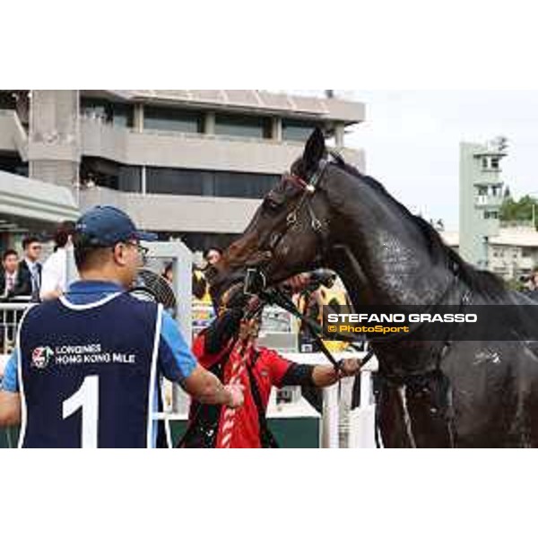 Longines Hong Kong International Races of Hong Kong - - Hong Kong, Sha Tin - 10 December 2023 - ph.Stefano Grasso/Longines Vincent Ho on Golden Sixty wins the Longines Hong Kong Mile