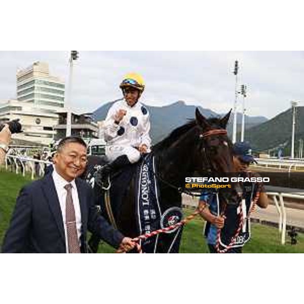 Longines Hong Kong International Races of Hong Kong - - Hong Kong, Sha Tin - 10 December 2023 - ph.Stefano Grasso/Longines Vincent Ho on Golden Sixty wins the Longines Hong Kong Mile