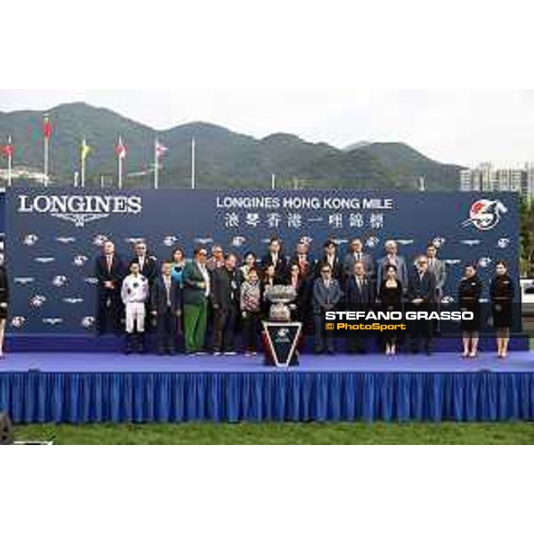 Longines Hong Kong International Races of Hong Kong - - Hong Kong, Sha Tin - 10 December 2023 - ph.Stefano Grasso/Longines Vincent Ho on Golden Sixty wins the Longines Hong Kong Mile