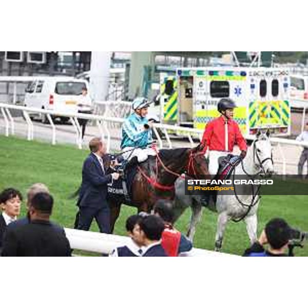 Longines Hong Kong International Races of Hong Kong - - Hong Kong, Sha Tin - 10 December 2023 - ph.Stefano Grasso/Longines James McDonald on Romantic Warrior wins the Longines Hong Kong Cup