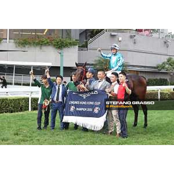 Longines Hong Kong International Races of Hong Kong - - Hong Kong, Sha Tin - 10 December 2023 - ph.Stefano Grasso/Longines James McDonald on Romantic Warrior wins the Longines Hong Kong Cup