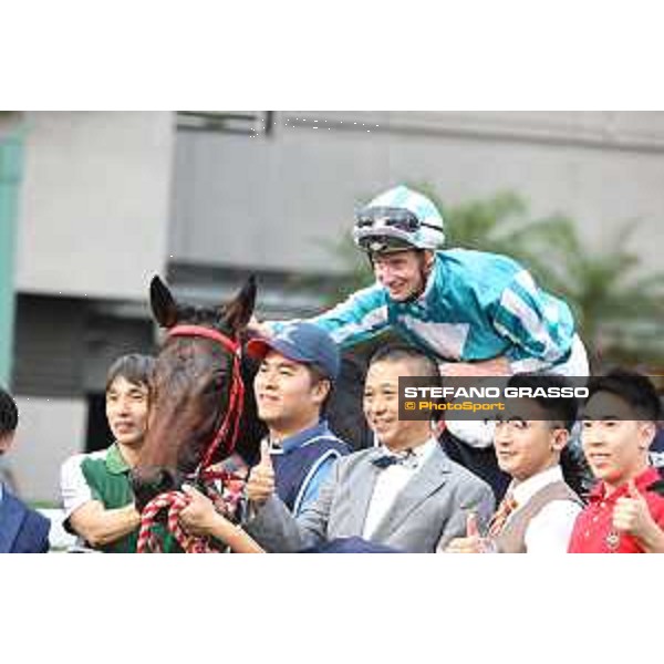 Longines Hong Kong International Races of Hong Kong - - Hong Kong, Sha Tin - 10 December 2023 - ph.Stefano Grasso/Longines James McDonald on Romantic Warrior wins the Longines Hong Kong Cup