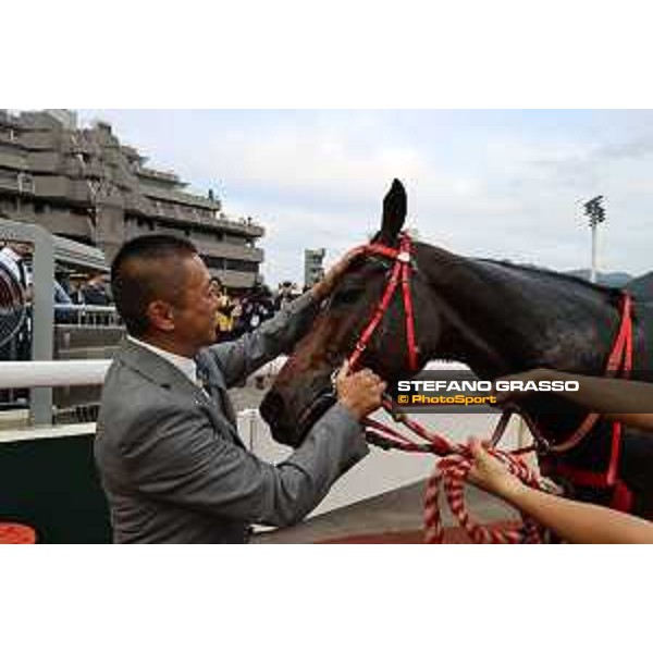 Longines Hong Kong International Races of Hong Kong - - Hong Kong, Sha Tin - 10 December 2023 - ph.Stefano Grasso/Longines James McDonald on Romantic Warrior wins the Longines Hong Kong Cup