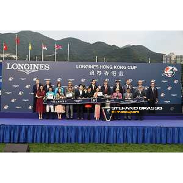 Longines Hong Kong International Races of Hong Kong - - Hong Kong, Sha Tin - 10 December 2023 - ph.Stefano Grasso/Longines James McDonald on Romantic Warrior wins the Longines Hong Kong Cup