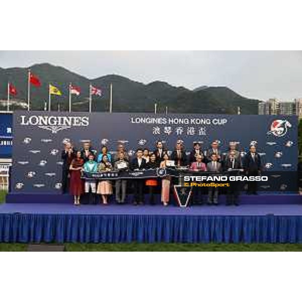 Longines Hong Kong International Races of Hong Kong - - Hong Kong, Sha Tin - 10 December 2023 - ph.Stefano Grasso/Longines James McDonald on Romantic Warrior wins the Longines Hong Kong Cup