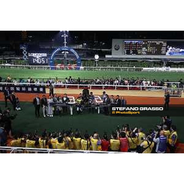 Longines Hong Kong International Races - Hong Kong, Happy Valley racecourse - 4 December 2024 - ph.Stefano Grasso Hollie Doyle on Soleil Fighter wins the 3rd leg of LIJC