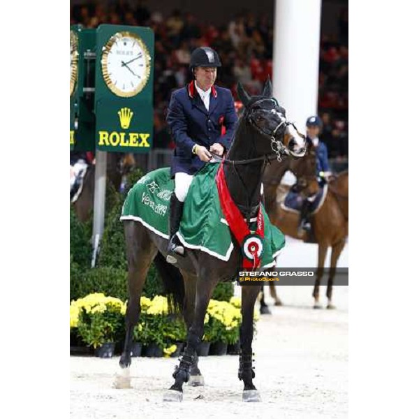 Michael Whitaker and Insultech Amai winners of the Jumping Verona - Rolex Fei World Cup tm 2009 Verona, 8th nov. 2009 ph.Fieracavalli/Stefano Grasso