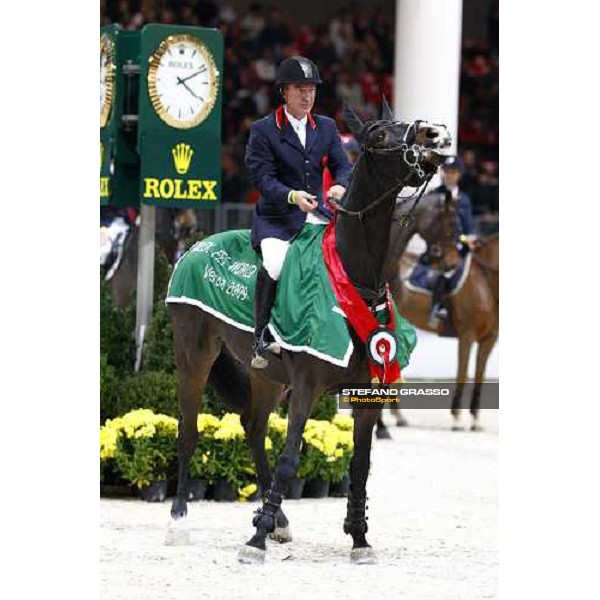 Michael Whitaker and Insultech Amai winners of the Jumping Verona - Rolex Fei World Cup tm 2009 Verona, 8th nov. 2009 ph.Fieracavalli/Stefano Grasso