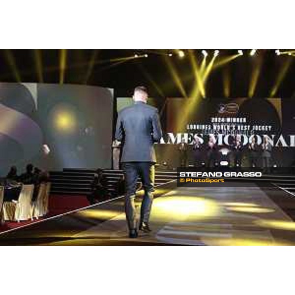 LHKIR 2024 of Hong Kong - - Hong Kong, Convention and Exibition Center - 6 December 2024 - ph.Stefano Grasso/Longines Award ceremony James McDonald - 2024 Longines World’s Best Jockey