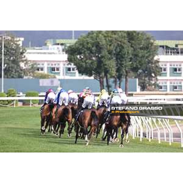 LHKIR 2024 of Hong Kong - - Hong Kong, Sha Tin racecourse - 8 December 2024 - ph.Stefano Grasso/Longines Oisin Murphy on Giavellotto wins the Longines Hong Kong Vase