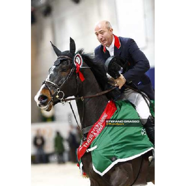 Michael Whitaker and Insultech Amai winners of the Jumping Verona - Rolex Fei World Cup tm 2009 Verona, 8th nov. 2009 ph.Fieracavalli/Stefano Grasso