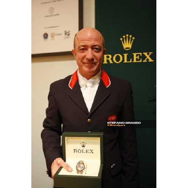 Michael Whitaker poses with the Rolex watch after winning the Jumping Verona - Rolex Fei World Cup tm 2009 Verona, 8th nov. 2009 ph.Fieracavalli/Stefano Grasso