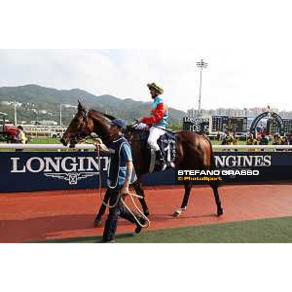 LHKIR 2024 of Hong Kong - - Hong Kong, Sha Tin racecourse - 8 December 2024 - ph.Stefano Grasso/Longines Zac Purton on Ka Ying Rising wins the Longines Hong Kong Sprint