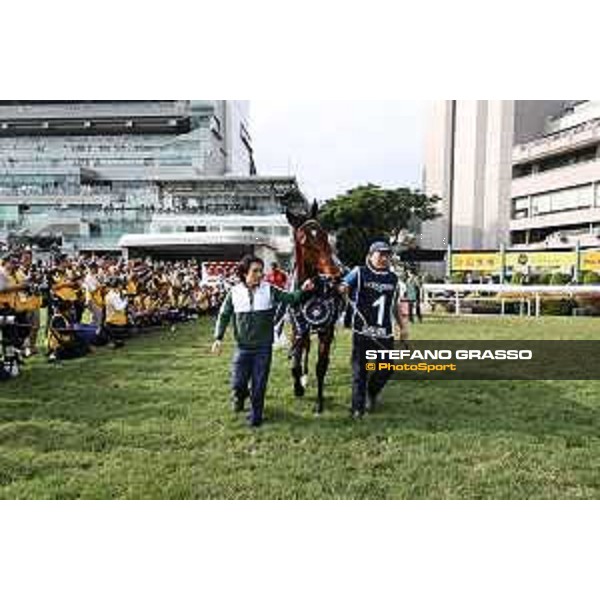 LHKIR 2024 of Hong Kong - - Hong Kong, Sha Tin racecourse - 8 December 2024 - ph.Stefano Grasso/Longines Zac Purton on Ka Ying Rising wins the Longines Hong Kong Sprint