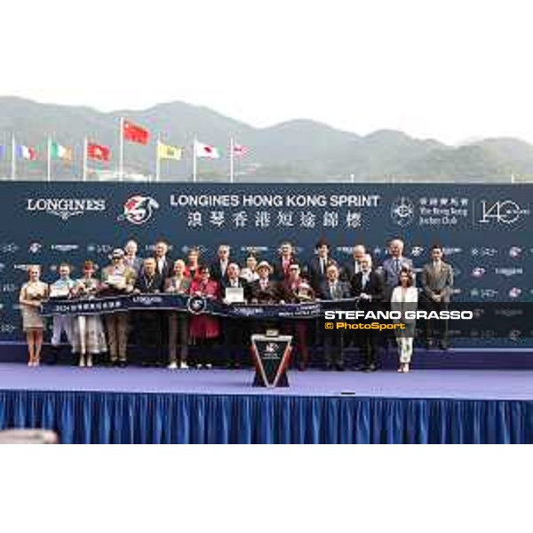 LHKIR 2024 of Hong Kong - - Hong Kong, Sha Tin racecourse - 8 December 2024 - ph.Stefano Grasso/Longines Zac Purton on Ka Ying Rising wins the Longines Hong Kong Sprint