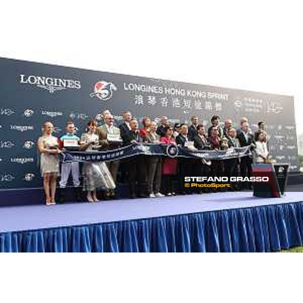 LHKIR 2024 of Hong Kong - - Hong Kong, Sha Tin racecourse - 8 December 2024 - ph.Stefano Grasso/Longines Zac Purton on Ka Ying Rising wins the Longines Hong Kong Sprint
