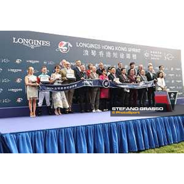 LHKIR 2024 of Hong Kong - - Hong Kong, Sha Tin racecourse - 8 December 2024 - ph.Stefano Grasso/Longines Zac Purton on Ka Ying Rising wins the Longines Hong Kong Sprint