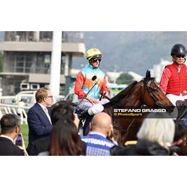 LHKIR 2024 of Hong Kong - - Hong Kong, Sha Tin racecourse - 8 December 2024 - ph.Stefano Grasso/Longines Zac Purton on Ka Ying Rising wins the Longines Hong Kong Sprint