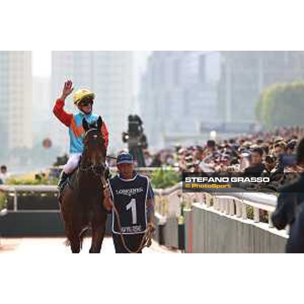 LHKIR 2024 of Hong Kong - - Hong Kong, Sha Tin racecourse - 8 December 2024 - ph.Stefano Grasso/Longines Zac Purton on Ka Ying Rising wins the Longines Hong Kong Sprint