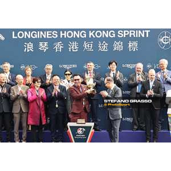 LHKIR 2024 of Hong Kong - - Hong Kong, Sha Tin racecourse - 8 December 2024 - ph.Stefano Grasso/Longines Zac Purton on Ka Ying Rising wins the Longines Hong Kong Sprint
